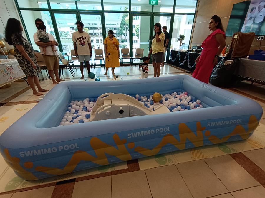 Blue ball pit wide setup